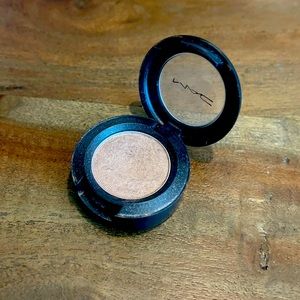 Honesty Mac Eyeshadow